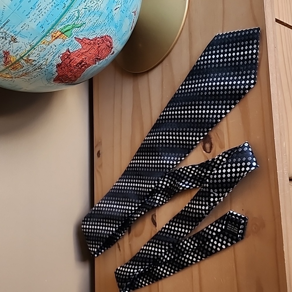 3/$30 Vintage Chaps Ralph Lauren silk tie